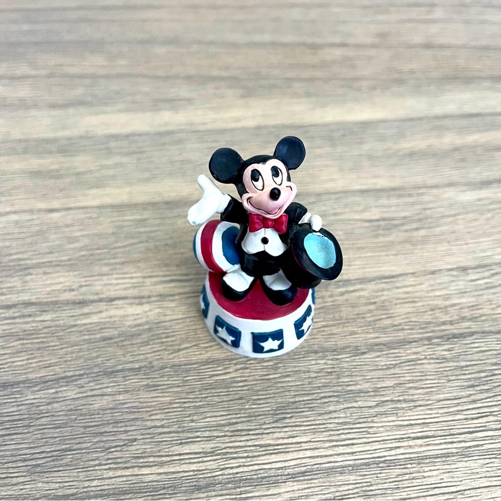 Lenox Disney Magic Thimble Collection - Mickey Mouse